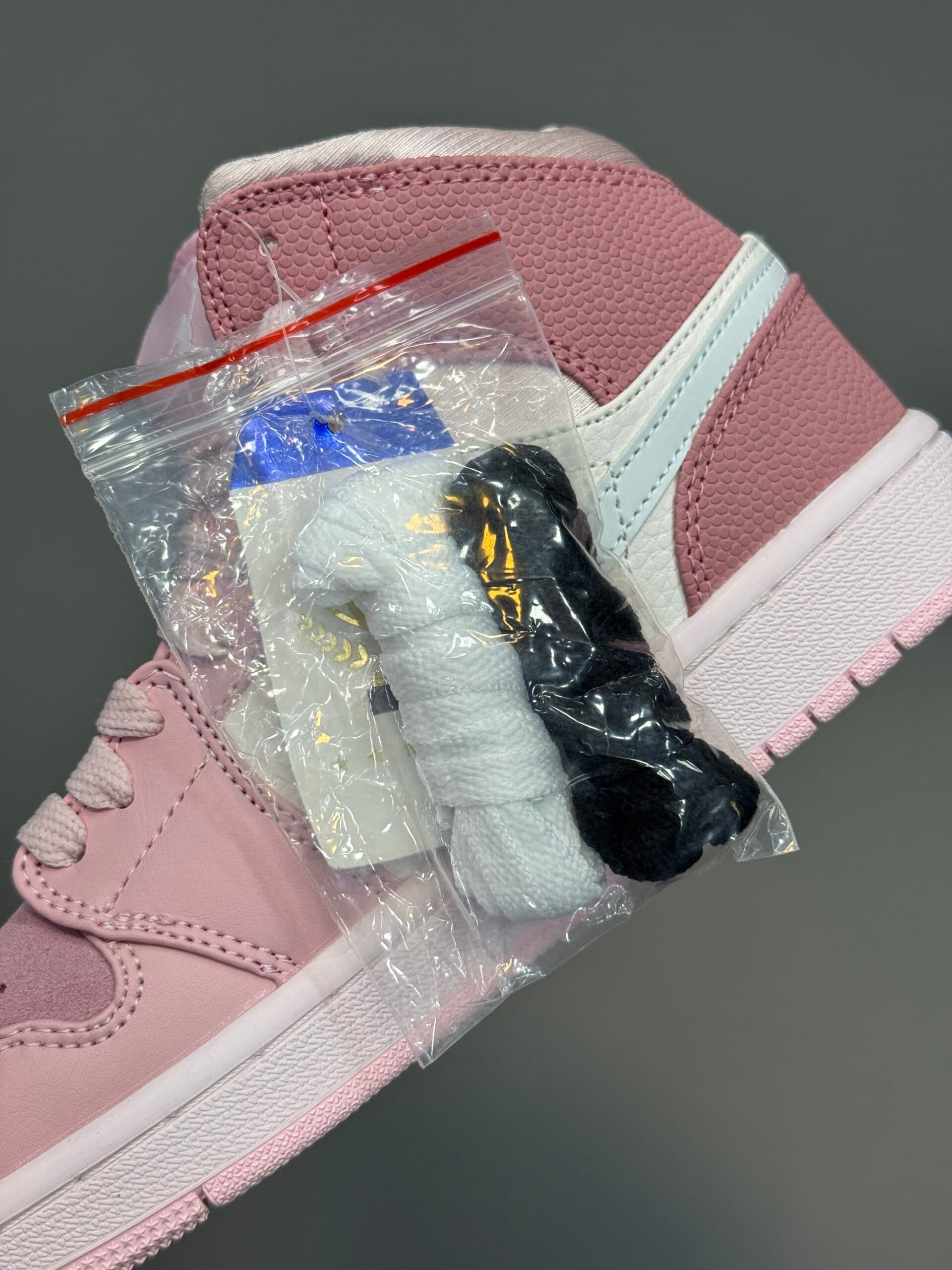 کتونی جردن وان ساقدار صورتی Nike Air Jordan 1 High Pink — تصویر ۵
