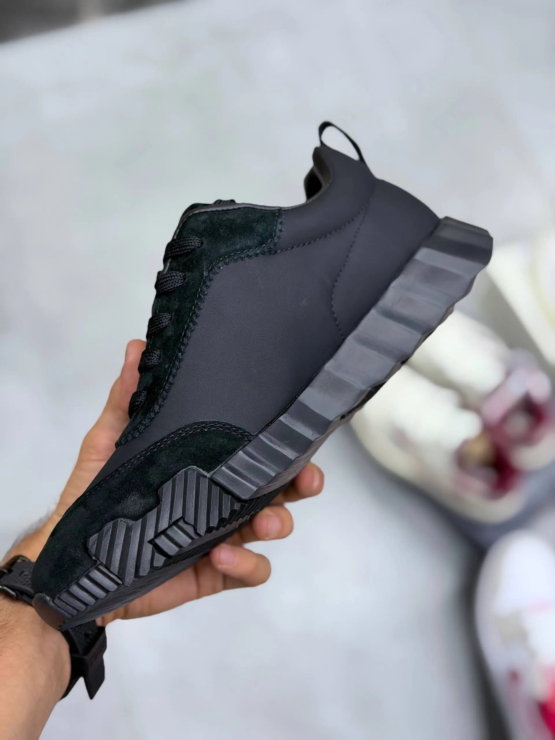 کتونی هرمس مشکی | Hermès Bouncing Sneaker — تصویر ۵