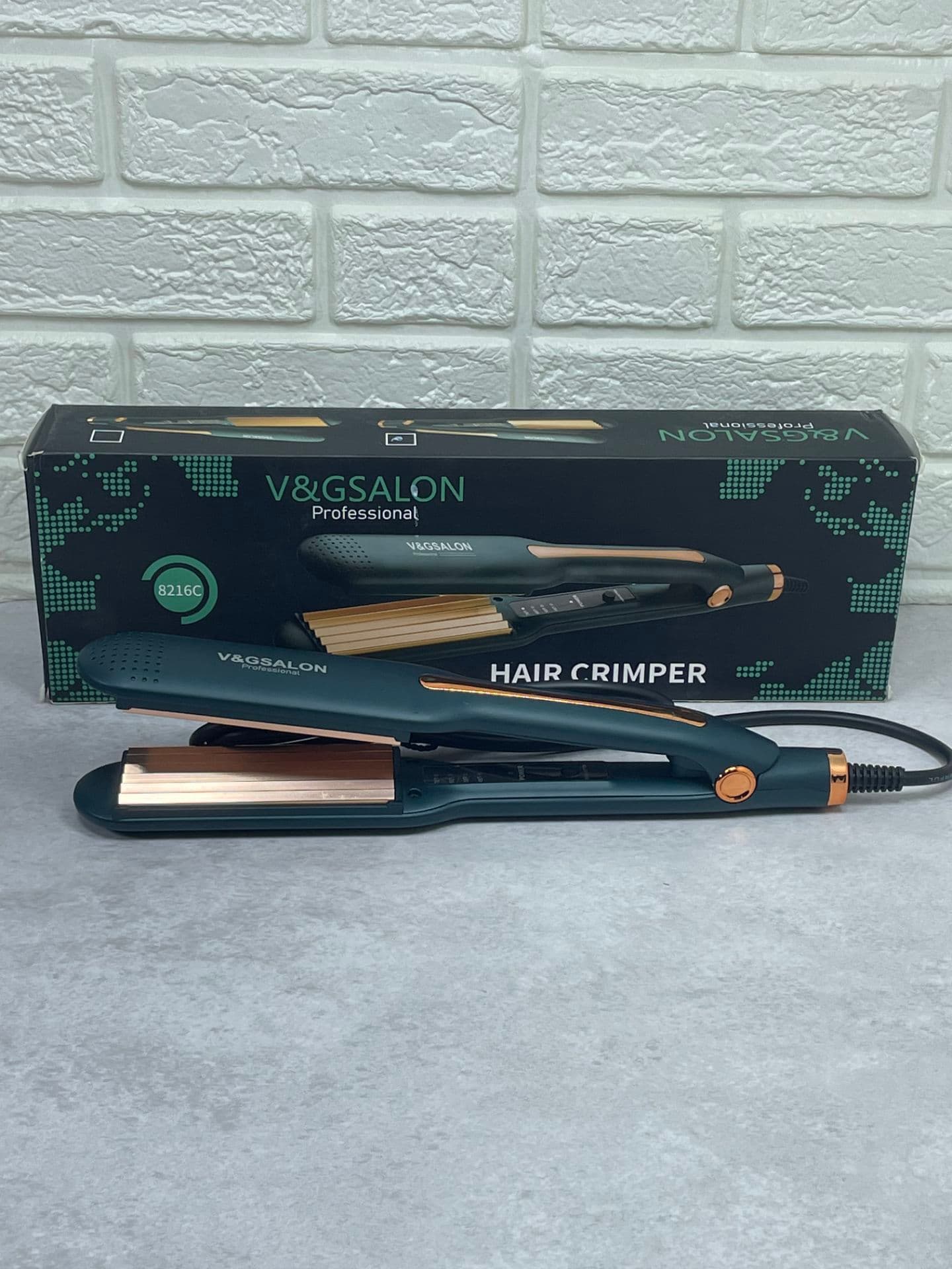 اتو مو و ویو موج‌ریز حرفه‌ای سالنی وی اند جی (V&GSALON Professional Hair Crimper 8216C)