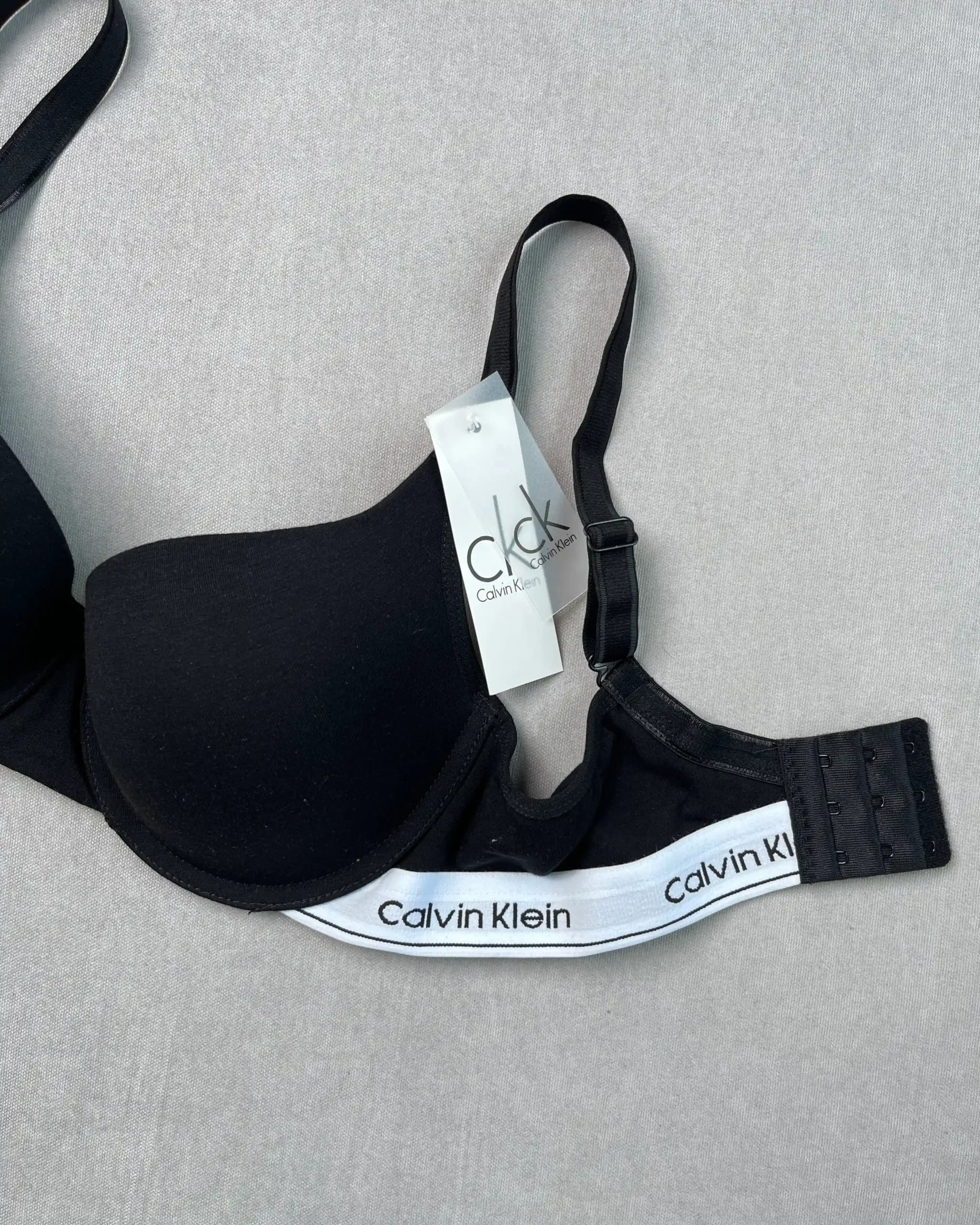 ست شورت و سوتین اسفنجی Calvin Klein کد ۱۱۰۱۵ — تصویر ۶
