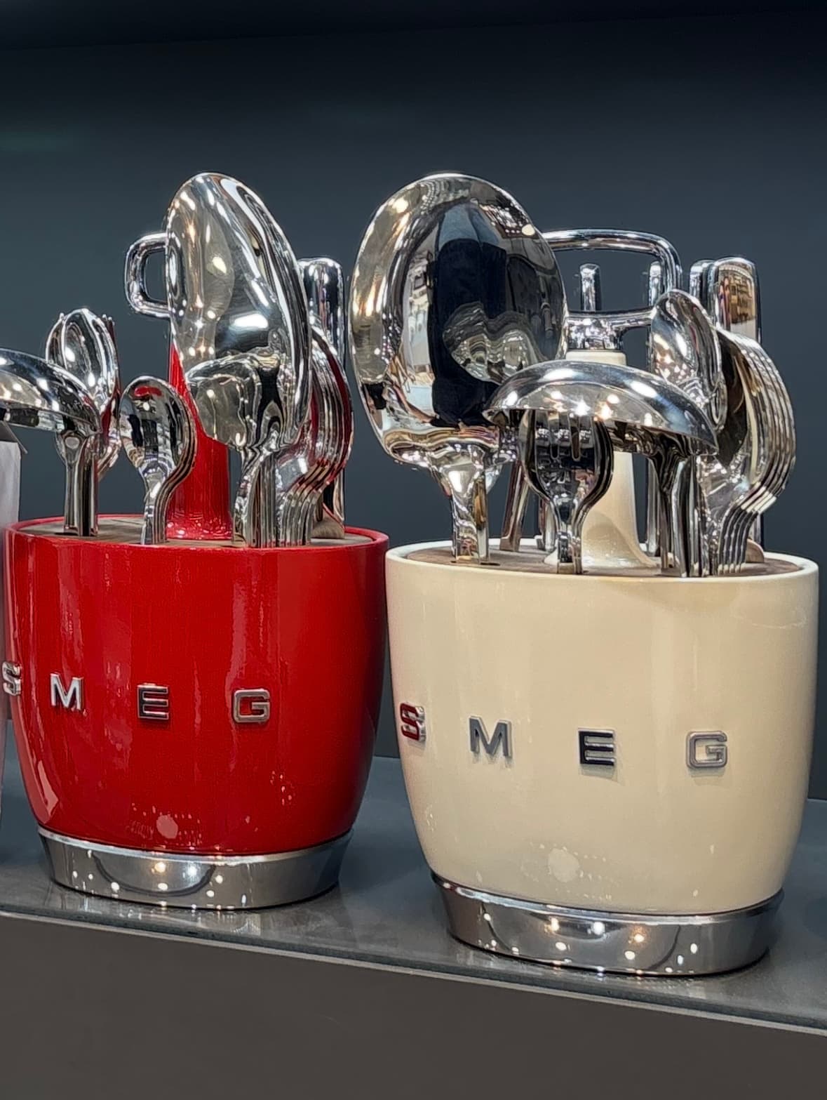 سرویس قاشق و چنگال ۴۵پارچه اسمگ SMEG اصلی