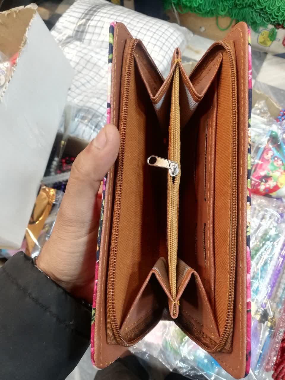 کیف پول گل گلی طرح پارچه — تصویر ۴