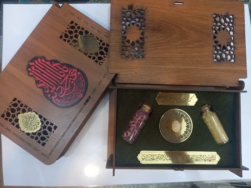 پک متبرک امام حسین و حضرت معصومه — تصویر ۲