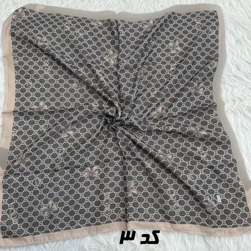 مینی اسکارف قهوهای نخ طرحبندی 65×65 سانتیمتر بدون آبرفت و رنگ رفت — تصویر ۸