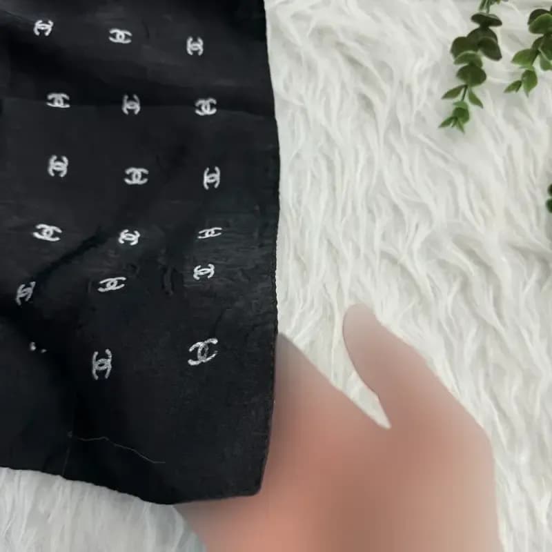 مینی اسکارف مارک کوپرا جنس ژان ژان قواره 65 در 65 سانتی متر — تصویر ۵