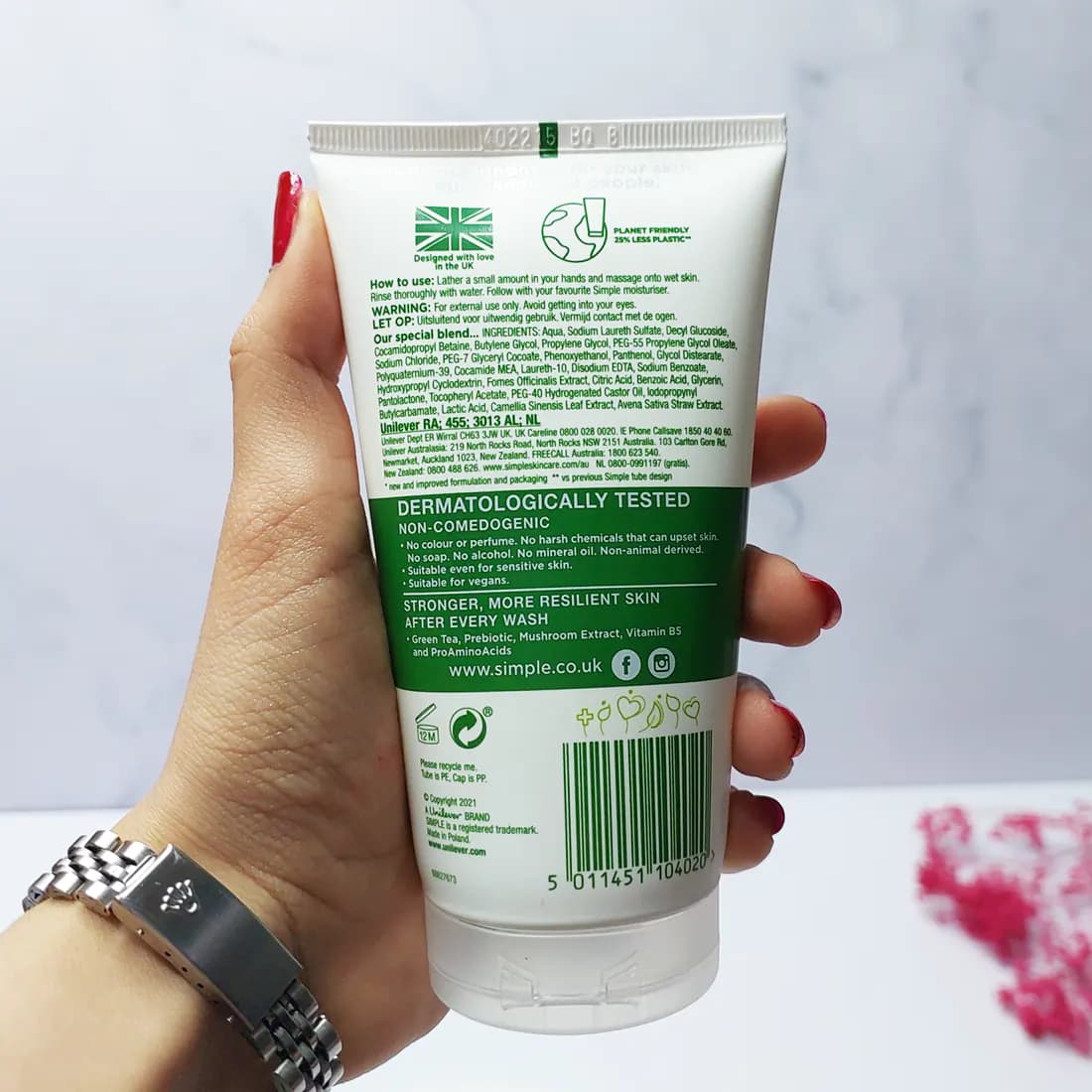 ژل شستشو ضدپیری سیمپل حاوی عصاره چای سبز حجم 150 میلی لیتر — تصویر ۲