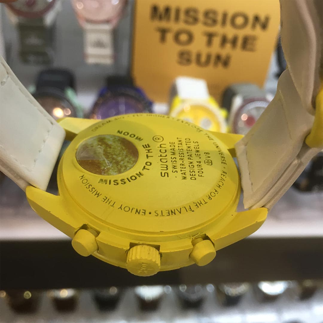 ساعت مچی مردانه و زنانه امگا سواچ مدل Mission to the Sun سه موتوره فعال — تصویر ۶