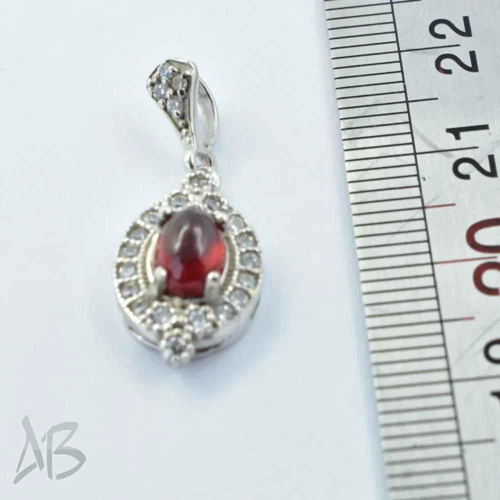 گردنبند یا مدالی نقره گارنت اصل عیار 925 آقابزرگ کد Med63 — تصویر ۵