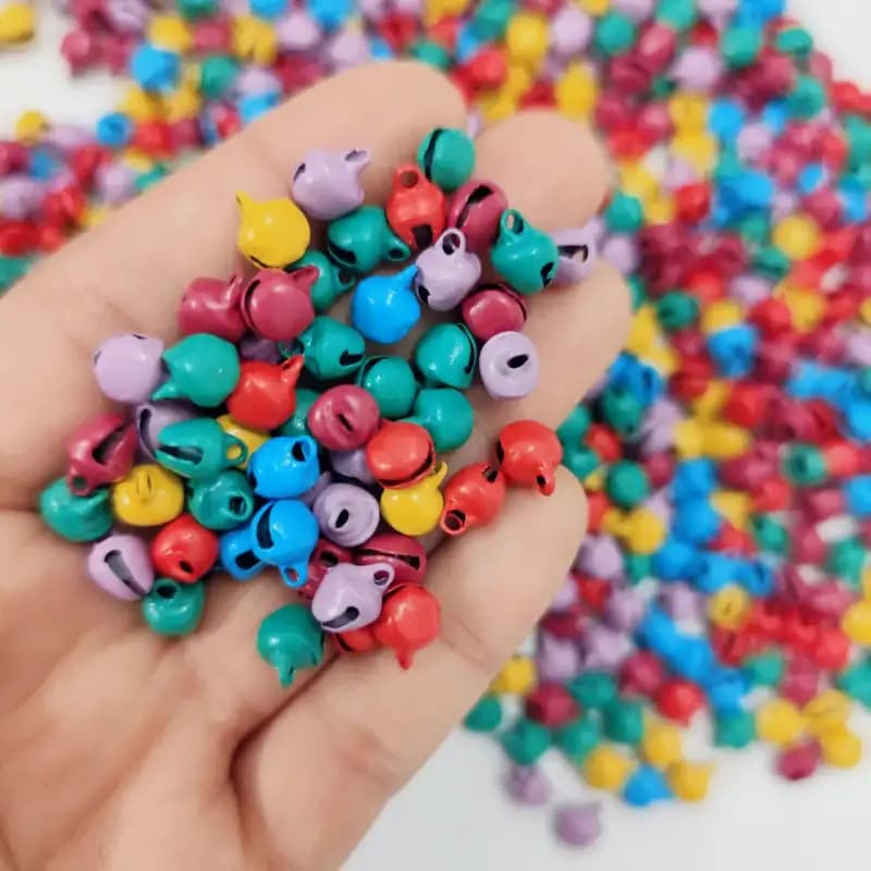 زنگوله چاکدار ریز رنگارنگ 6میل(50 عددی)