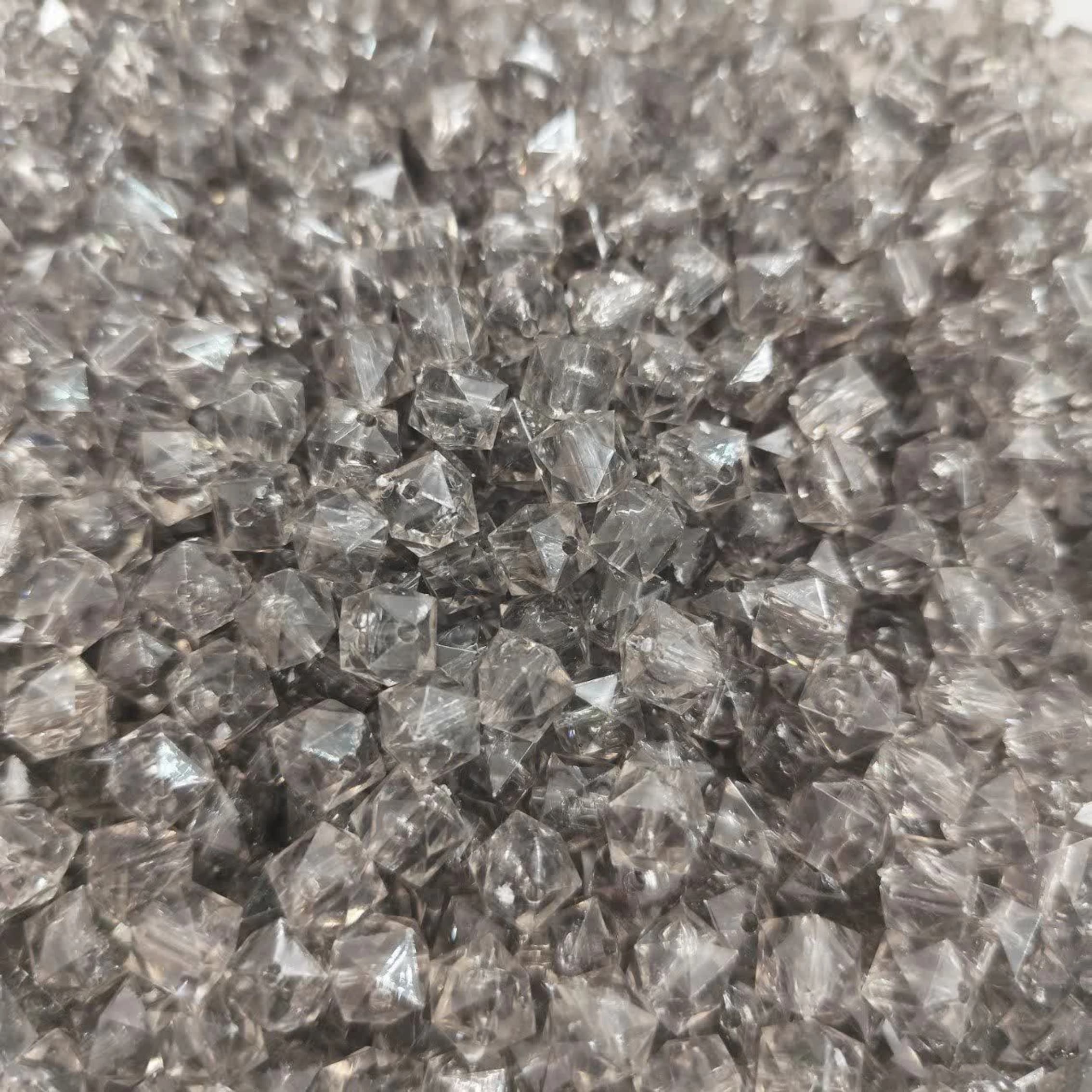 مهره رنگی ایرانی شفاف دودی چندوجهی سایز 10میل(100گرمی) — تصویر ۴