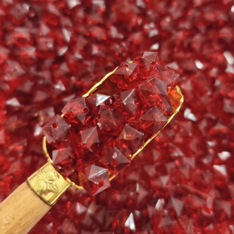 مهره رنگی ایرانی شفاف قرمز تیره چندوجهی سایز 10میل(100گرمی)