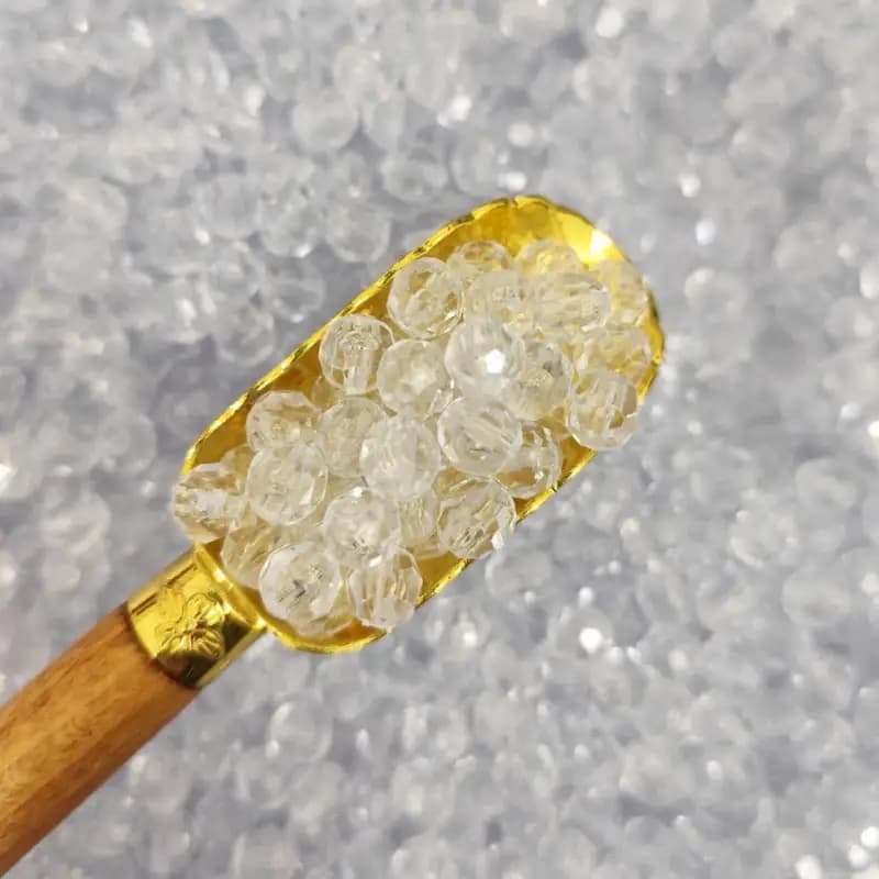 مهره رنگی ایرانی شفاف بی رنگ زنبوری سایز 8میل(100گرمی)