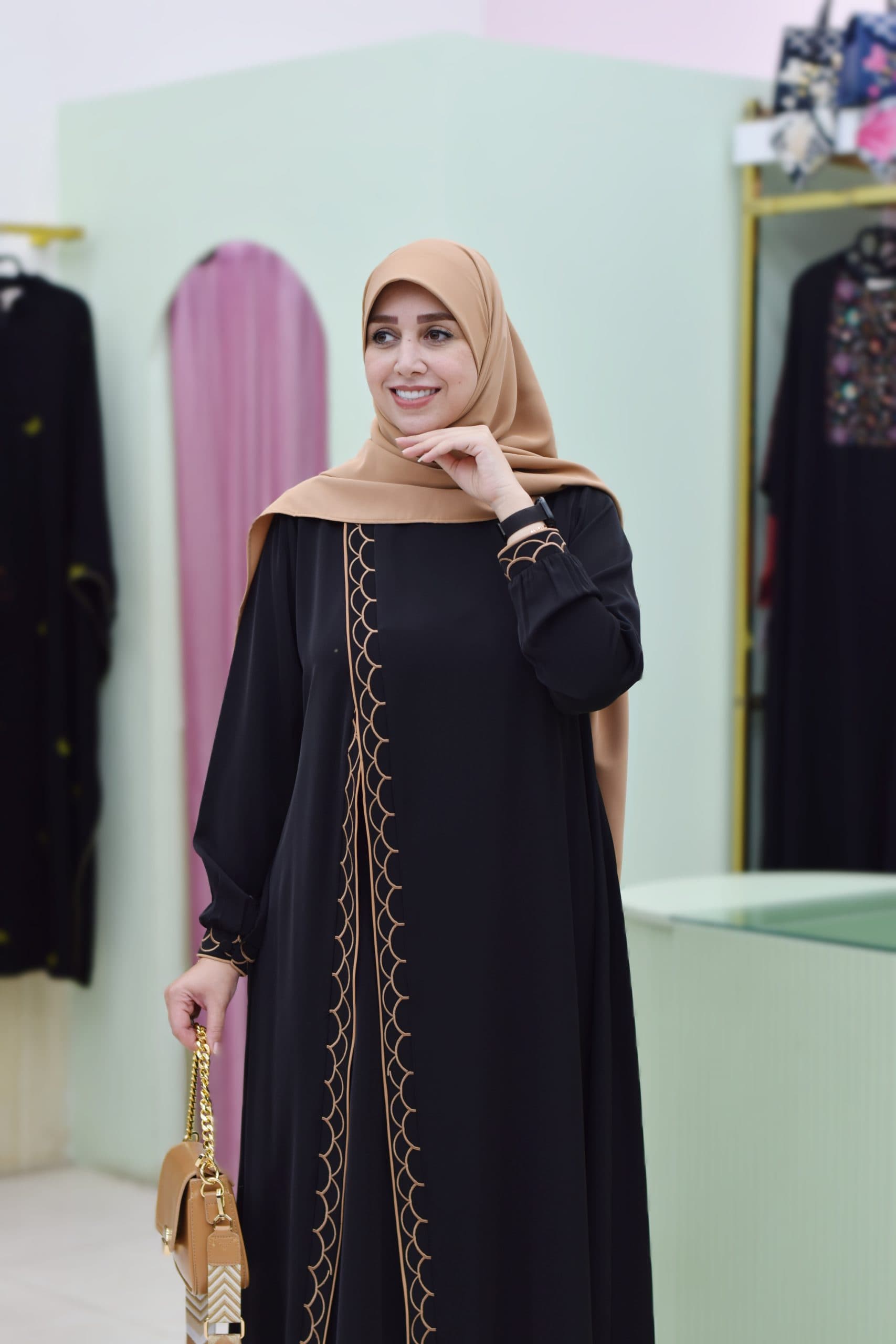 عبای آوینا مشکی