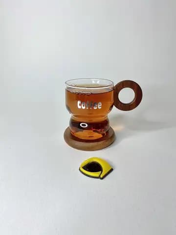 چای خوری پیرکس دسته تیره چوبی با زیره چوبی — تصویر ۵