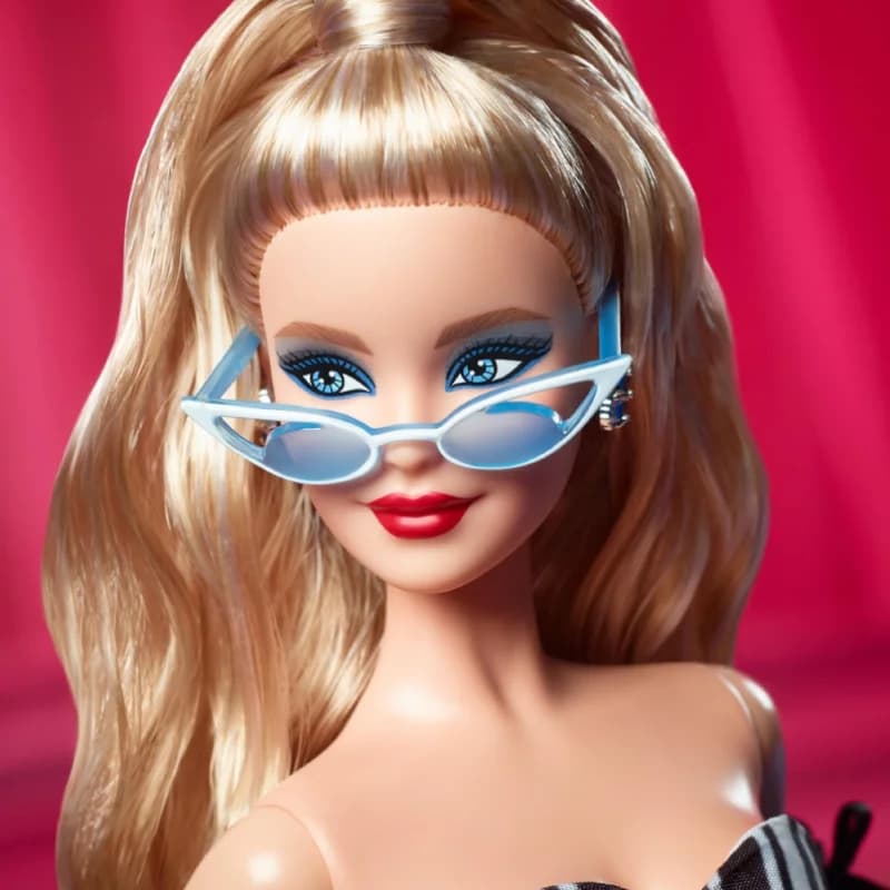 عروسک باربی مدل Barbie Signature 65th Anniversary — تصویر ۹