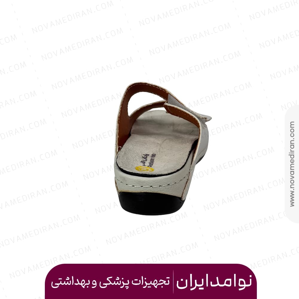 صندل طبی زنانه برند پاتکان طب کد ۱۵۵ رنگ سفید با کفی قابل تعویض — تصویر ۵