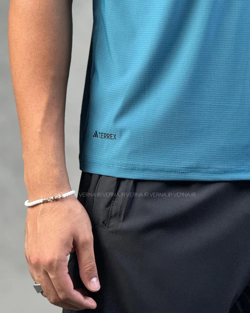 تیشرت مردانه ورزشی سه دکمه طرح مربع ADIDAS — تصویر ۶