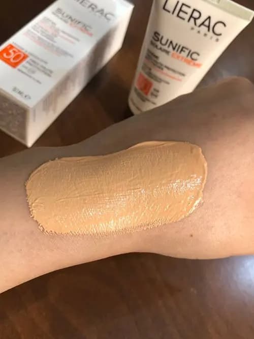 کرم ضد آفتاب و ضد لک لیراک +SPF50 مدل سانی فیک 50 میلی لیتر — تصویر ۴