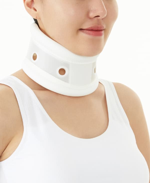 گردنبند طبی سخت داکترمد DR-122