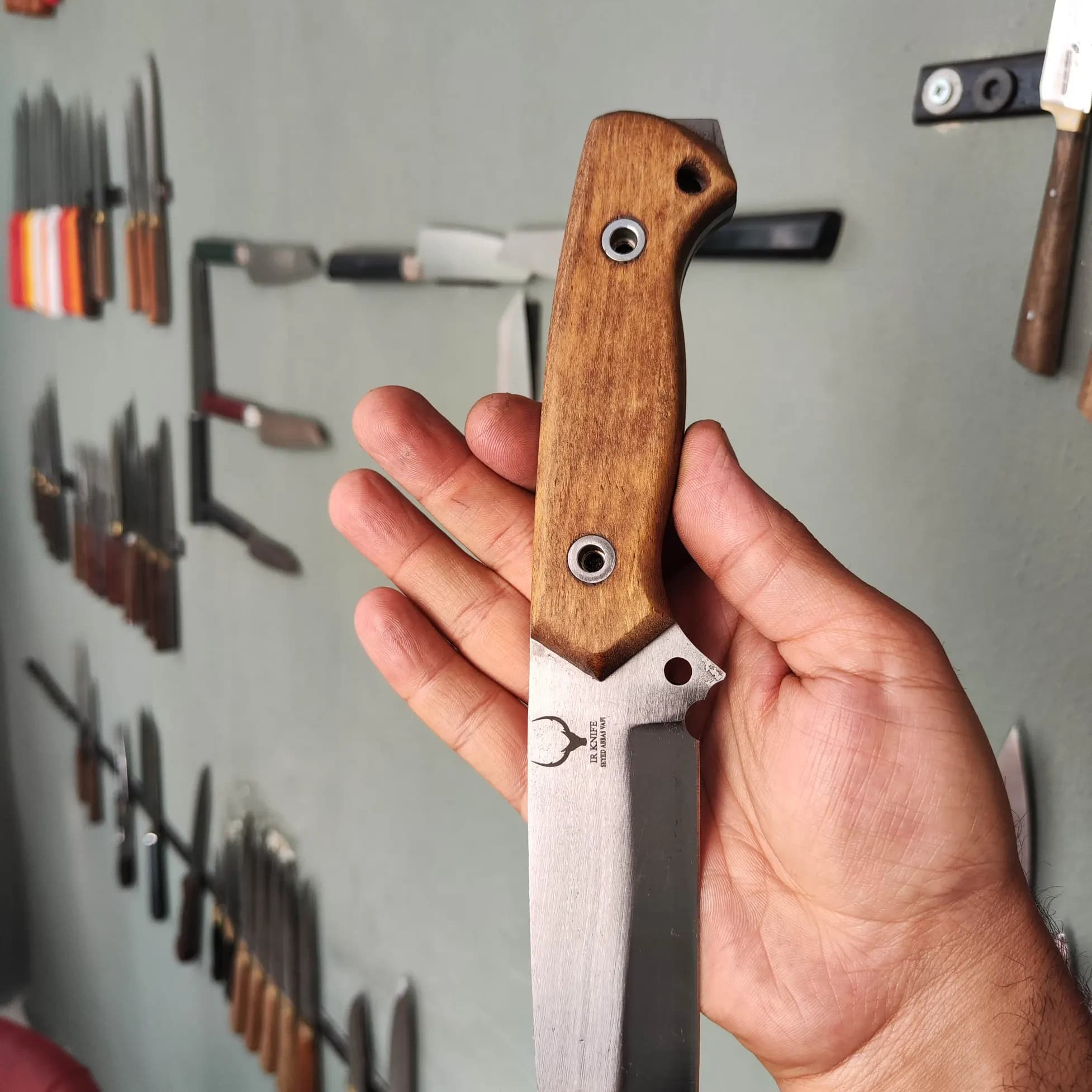 چاقوی بوشکرفت ایران نایف مدل BK2 (فولاد 80CRV2 دو پخ استاد وفی دست ساز زنجان) — تصویر ۶