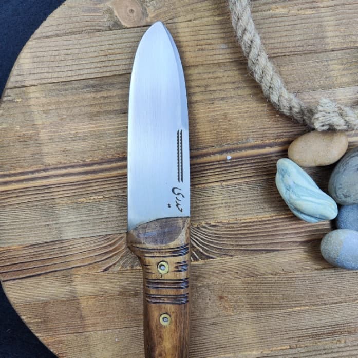 چاقوی سلاخی حیدری زنجان دست ساز (استیل ضد زنگ و دسته چوب گردو) — تصویر ۴