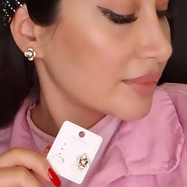 گوشواره میخی طرح گل ژوپینگ طلایی