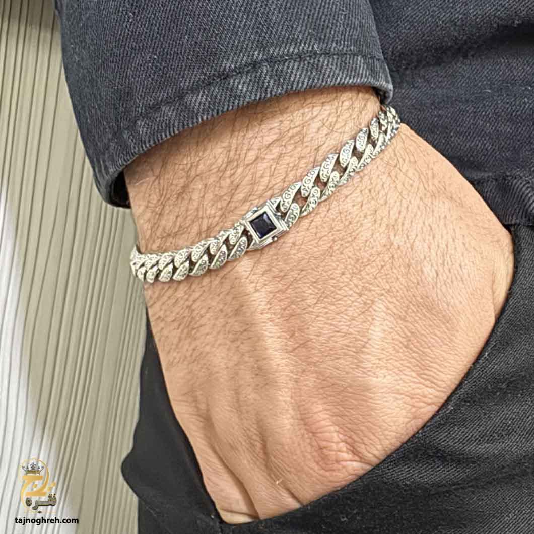 دستبند نقره مردانه کارتیه دامله تک نگین مدل BSM B26 — تصویر ۳