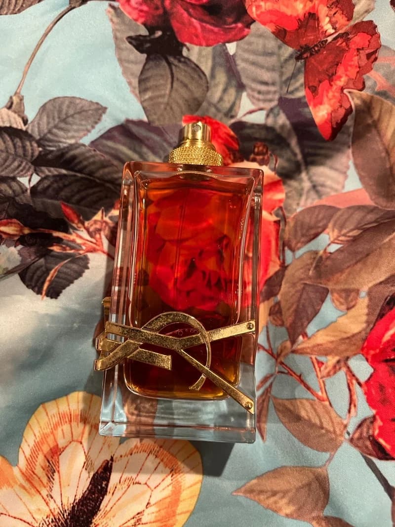 عطر ادکلن ایو سن لورن لیبره له پارفوم زنانه اصل — تصویر ۶