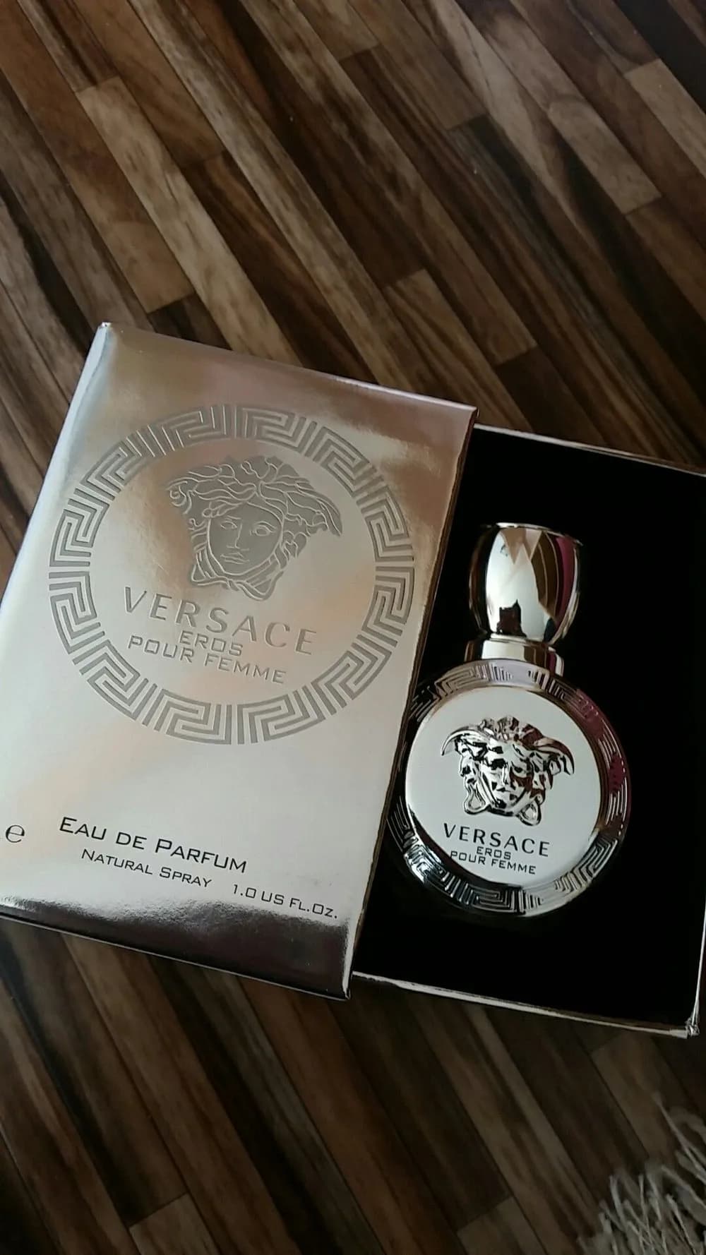 عطر ادکلن ورساچه اروس زنانه (ورساچه طلایی) ادوپرفیوم اصل — تصویر ۶