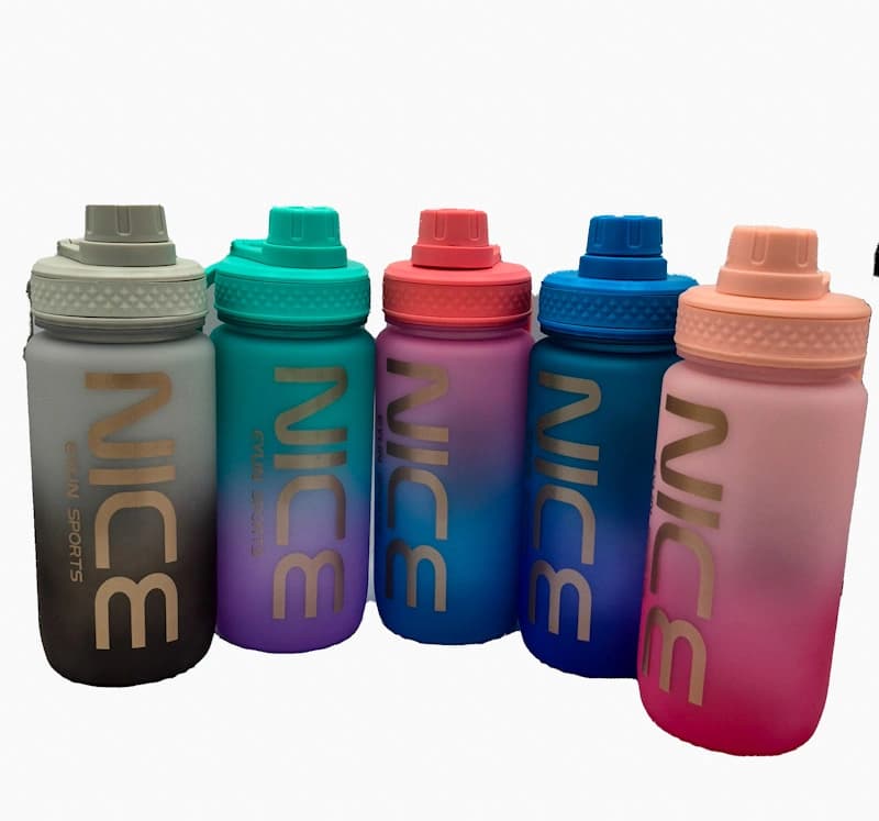 قمقمه پاستیلی EYUN مدل Nice با بدنه مات – 550 میلی‌لیتر