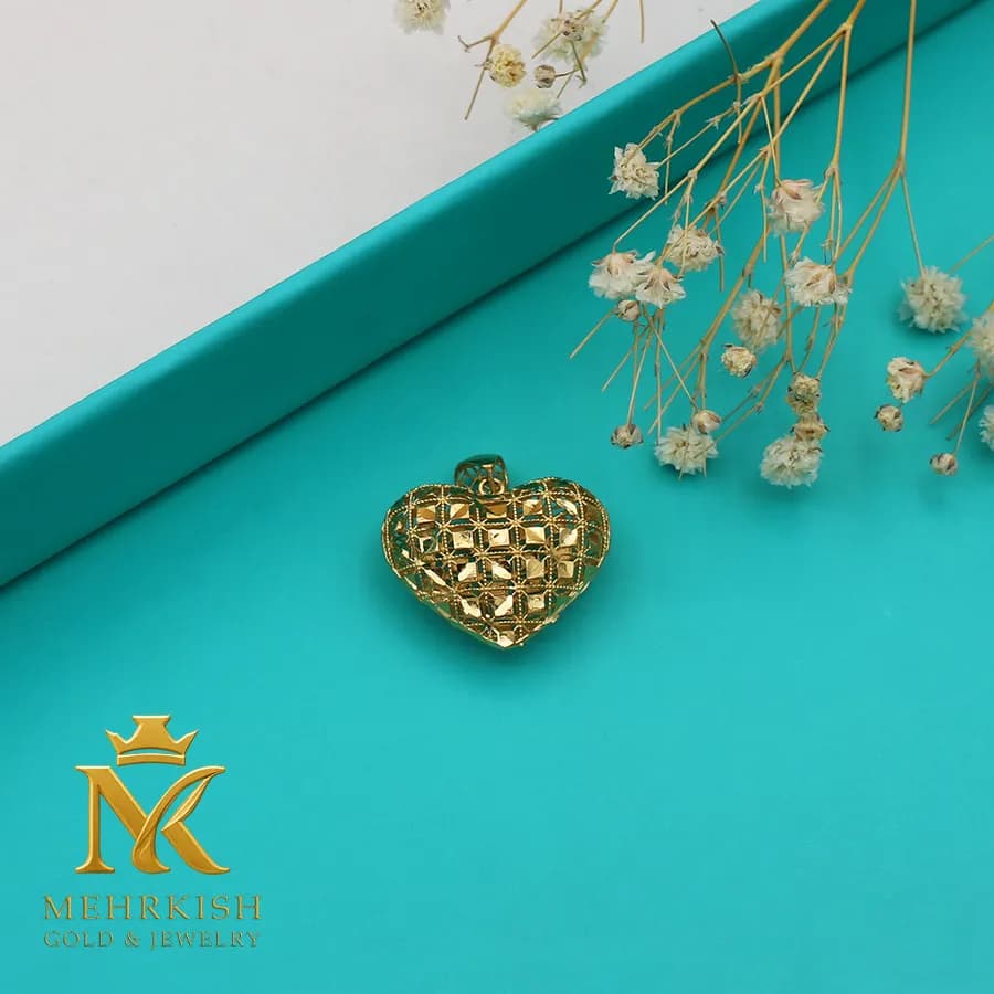 پلاک طلا تراش قلب کد 7642 — تصویر ۳