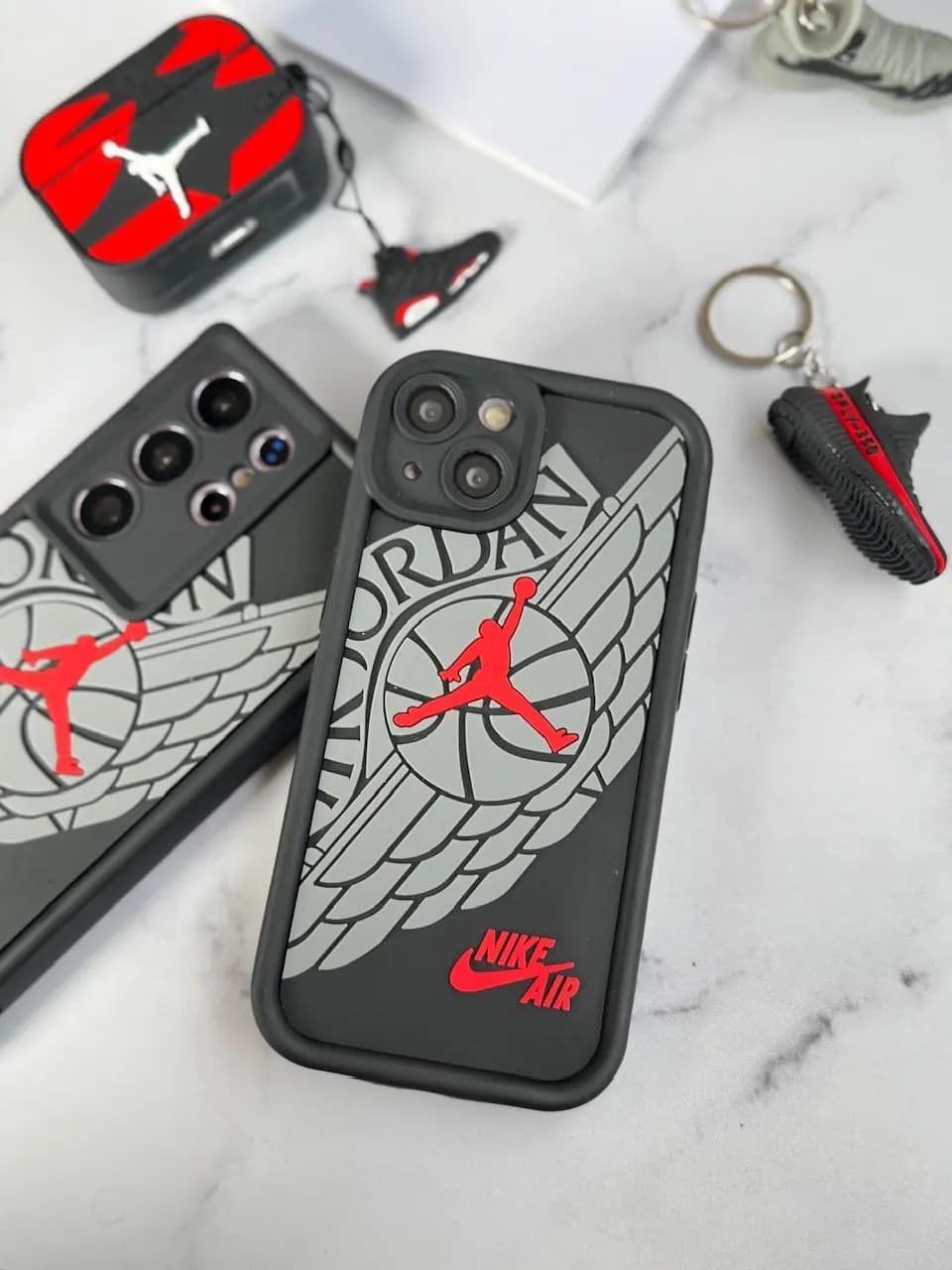 قاب سالید Nike Air Jordan برجسته آیفون و سامسونگ و شیائومی (کدC1852) — تصویر ۳