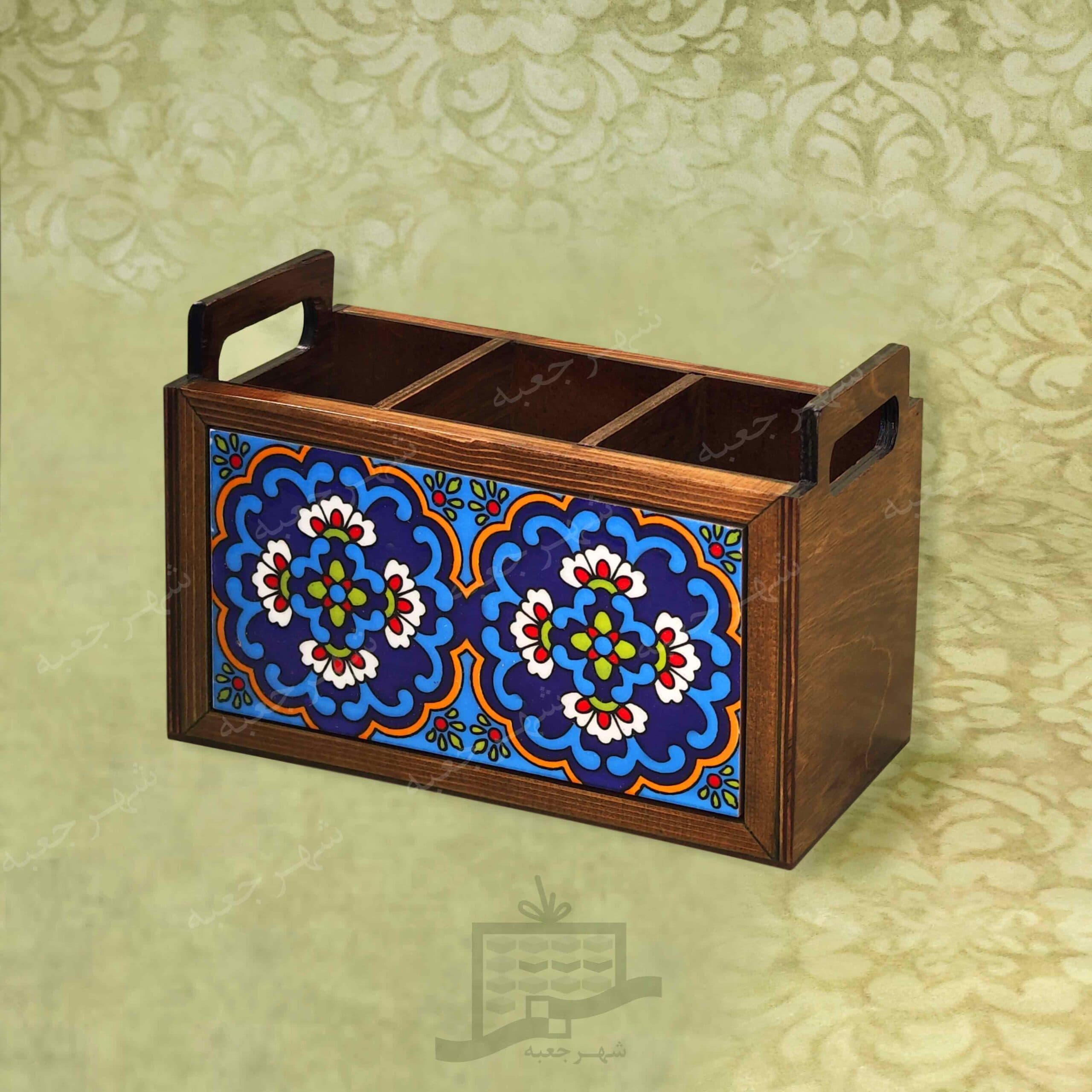 استند چوبی (طرح B1)-مخصوص آشپزخانه،قاشق سرو، کفگیر،ملاقه ،چندگال،چاقو و کارد