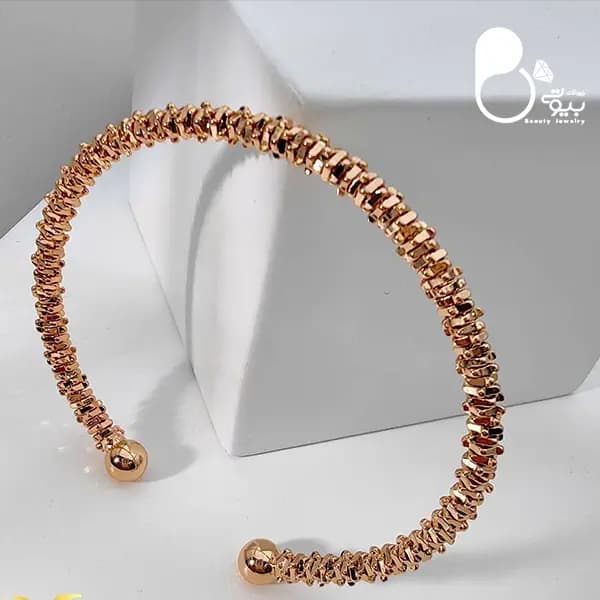 دستبند و گوشواره خاویاری