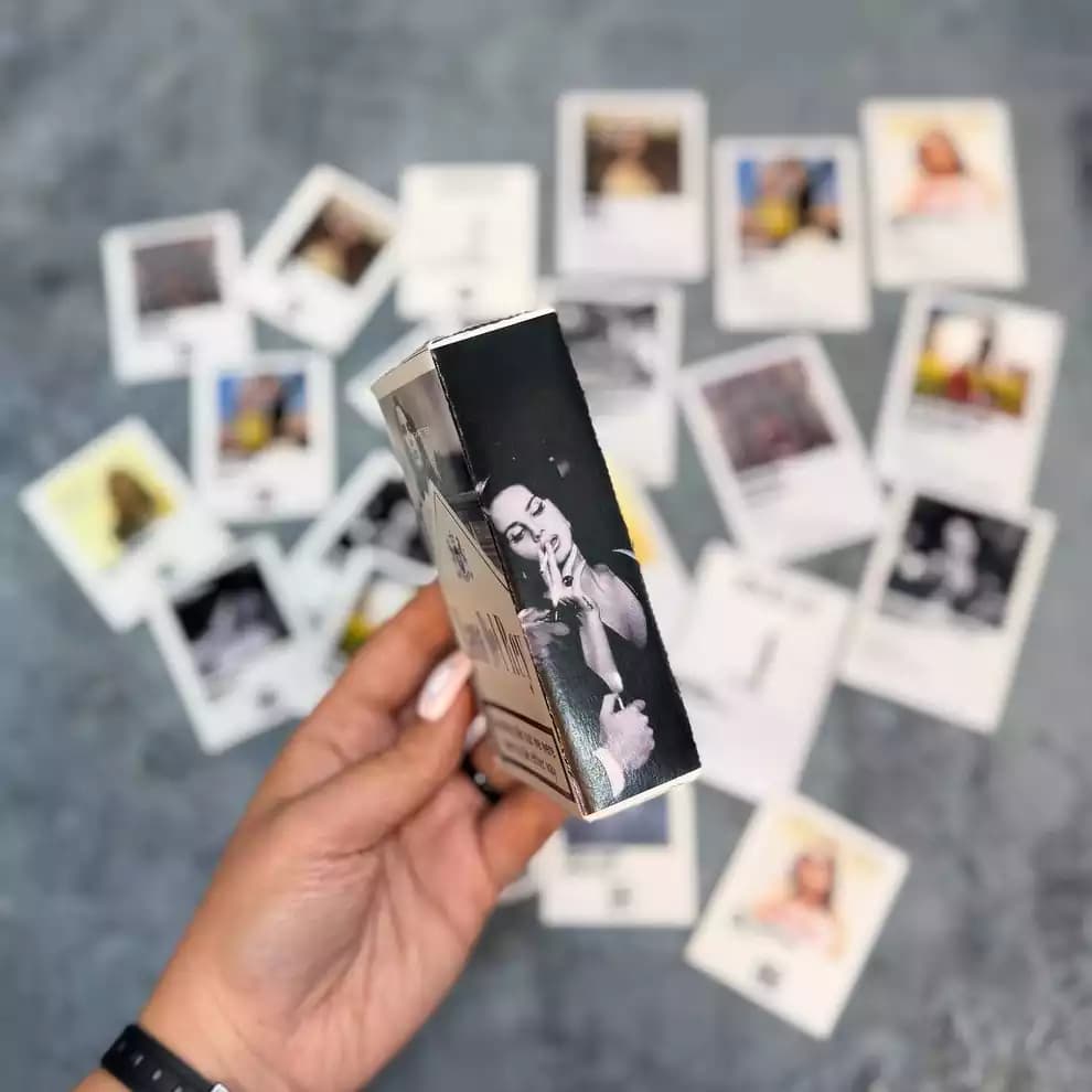 پک سیگار سورپرایز لانا دل ری CIGGERETTE LANA DEL REY — تصویر ۳