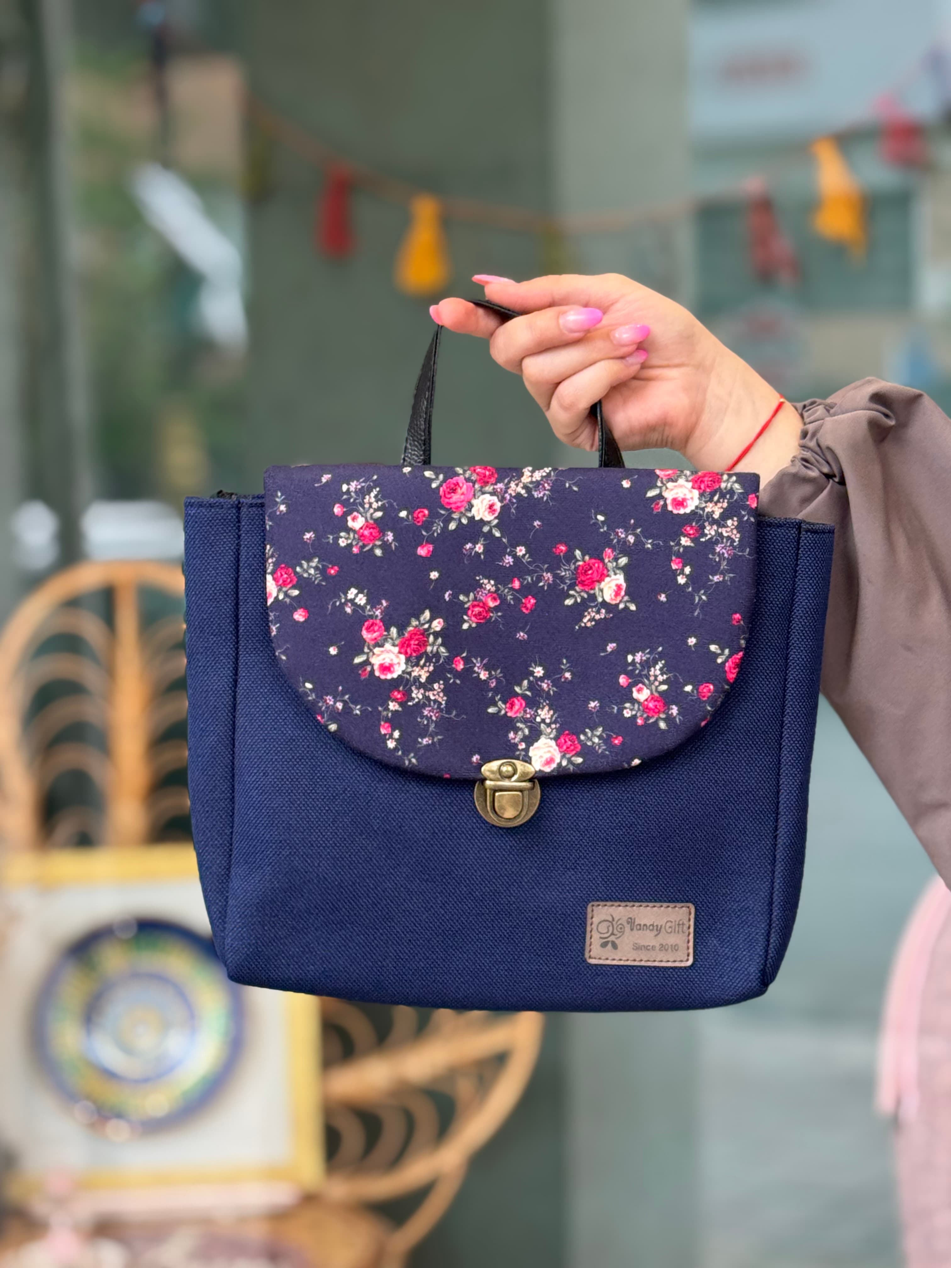 کیف گلدونه طرحدار سورمه ای گل رز