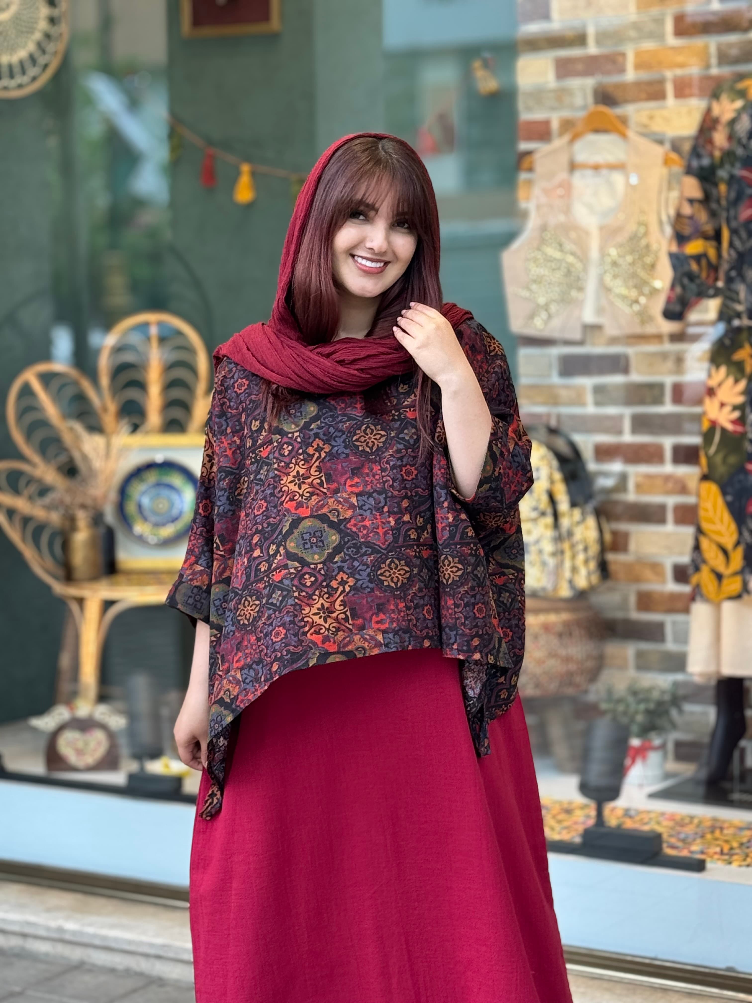 کراپ میم طرح گلیم عنابی