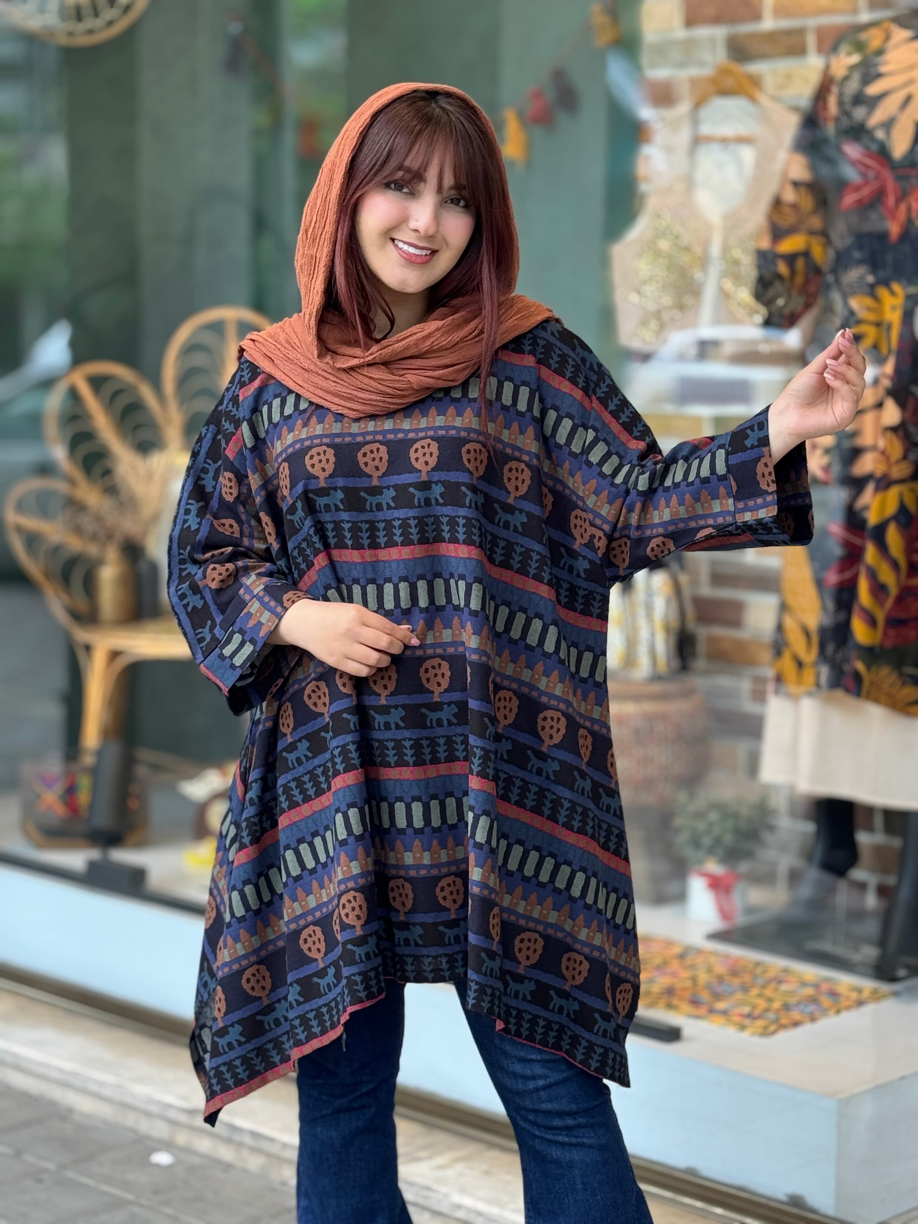 مانتو جلوبسته هنری راه راه طرح درخت و خونه — تصویر ۵