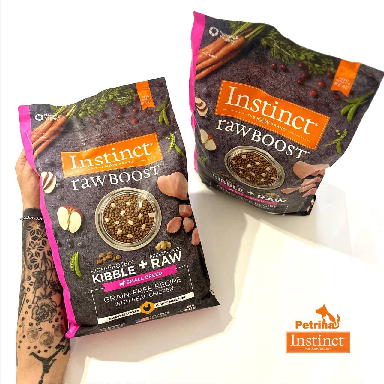 غذای سگ اینستینکت گوشت مرغ ارگانیک و بدون قفس | نژاد کوچک | بدون غلات – 4/5 کیلو | INSTINCT® DOG FOOD RAW BOOST