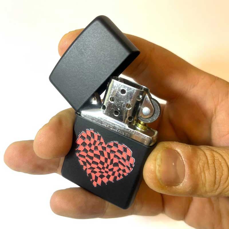 فندک زیپو اصل طرح قلب مدل 48719 zippo — تصویر ۳