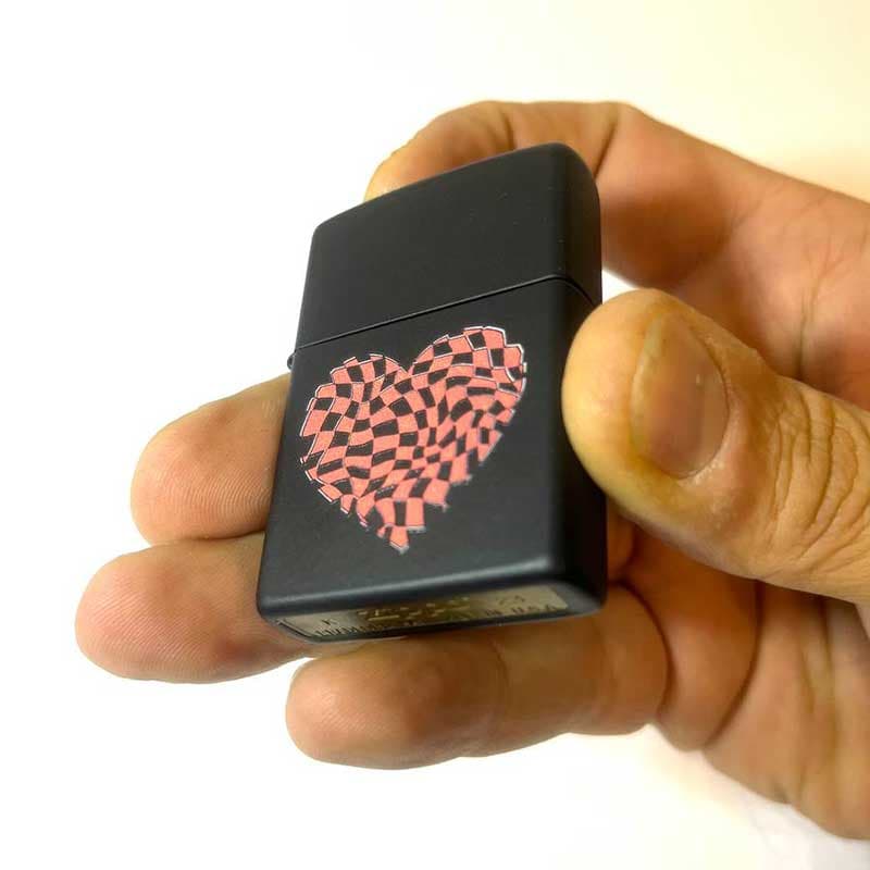فندک زیپو اصل طرح قلب مدل 48719 zippo — تصویر ۵