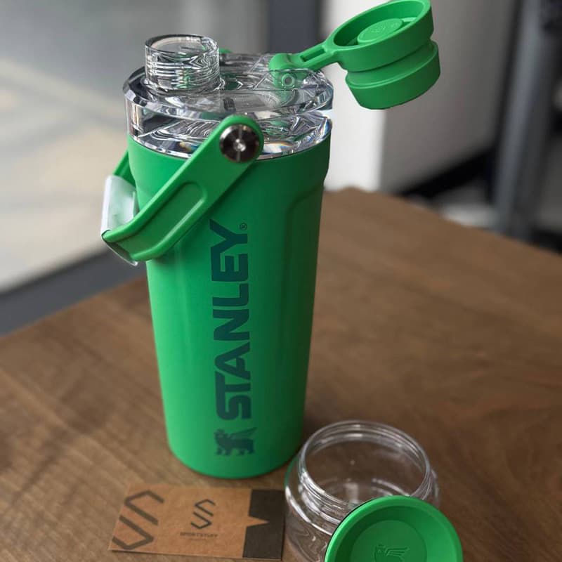 شیکر استنلی مدل Activate Shaker Bottle – سبز — تصویر ۲