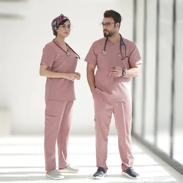 اسکراب شلوار برند سینوهه مدل(figs) رنگ کالباسی — تصویر ۸
