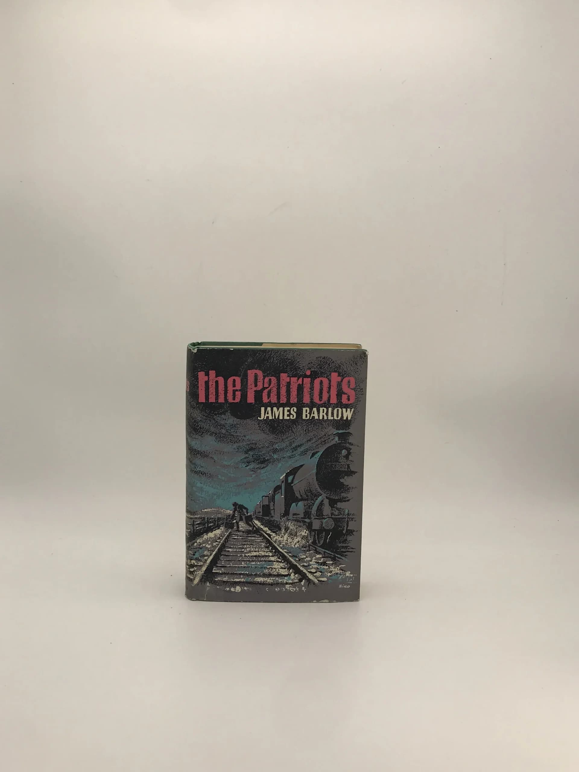 THE PATRIOTS نوشته جیمز بارلو نسخه زبانی اصلی سال 1960 (1340) — تصویر ۲