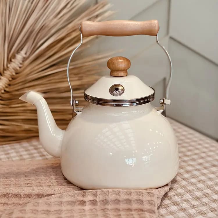 کتری لعابی طرح English Home انگلیش هوم ۲.۵ لیتری سفید — تصویر ۴