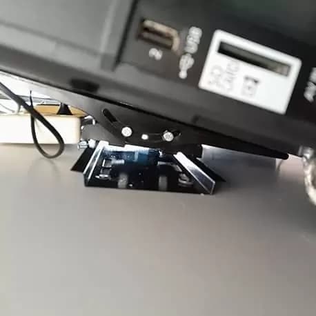 پایه دیواری تلوزیون UNIVER متحرک SAMSUNG مدل TJ300 مناسب برای تلویزیون های 32 تا 65 اینچ — تصویر ۶