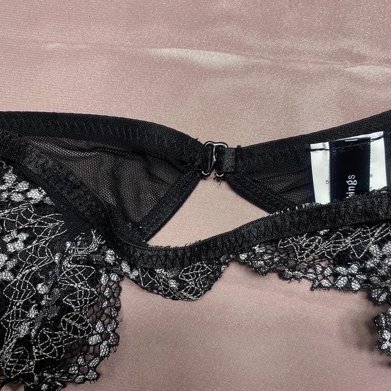 ست شورت و سوتین زنانه مدل LOVE 1 به همراه نگهدارنده جوراب — تصویر ۸