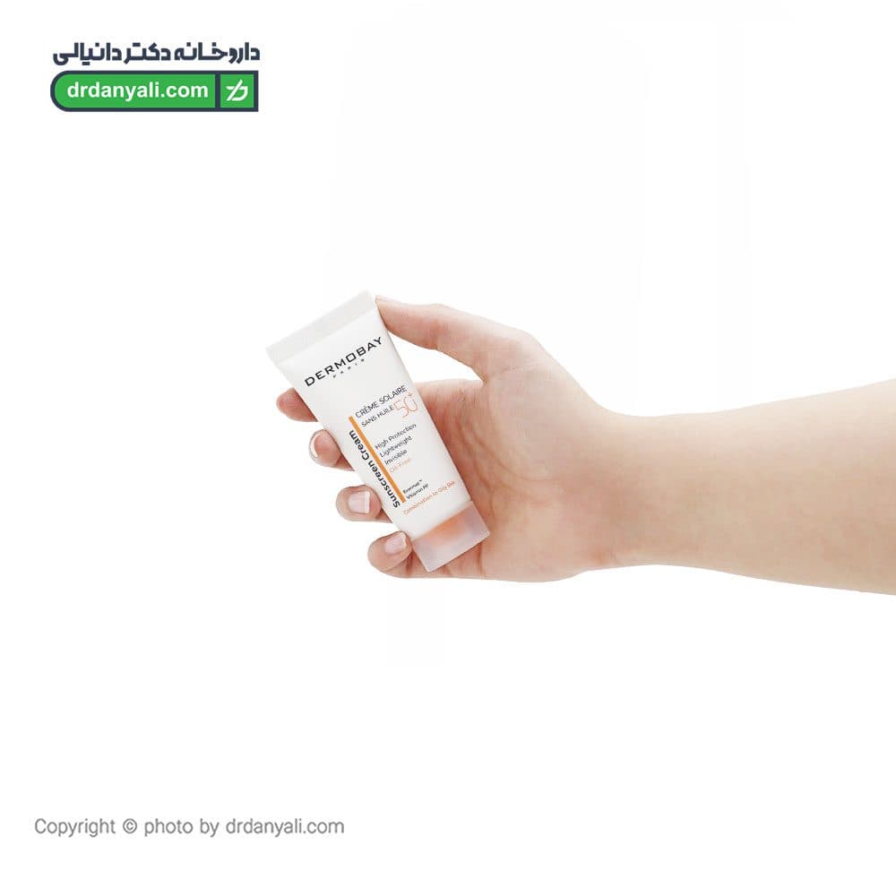 فلوئید ضد آفتاب مینرال فاقد چربی بی رنگ درموبای 40 میلی لیتر — تصویر ۲