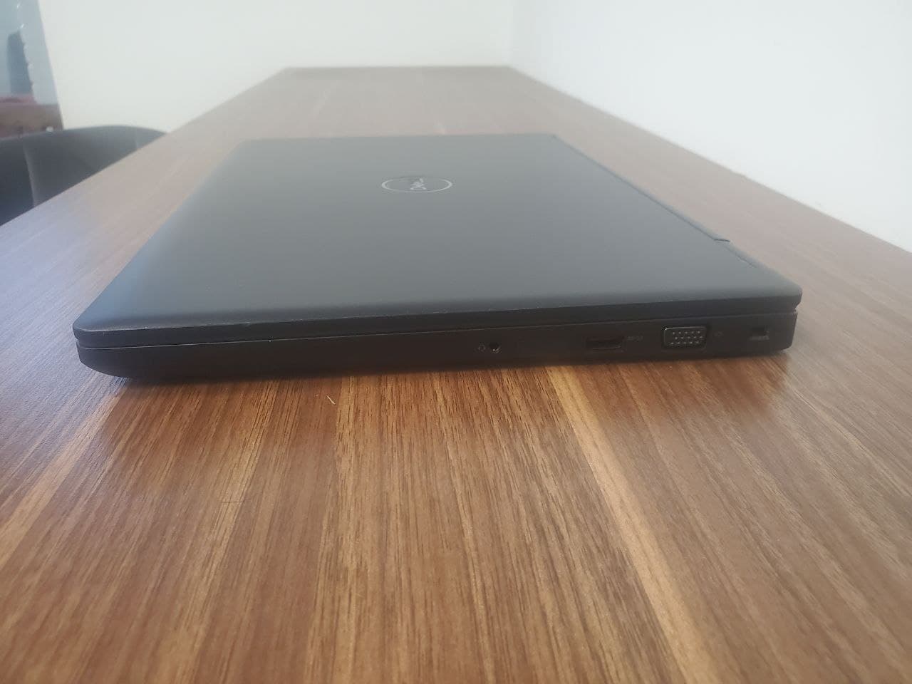 لپ تاپ Dell مدل Latitude 5590 سایز 15.6 اینچ پردازنده اینتل core i7 نسل هشت (مشابه نو ) — تصویر ۵