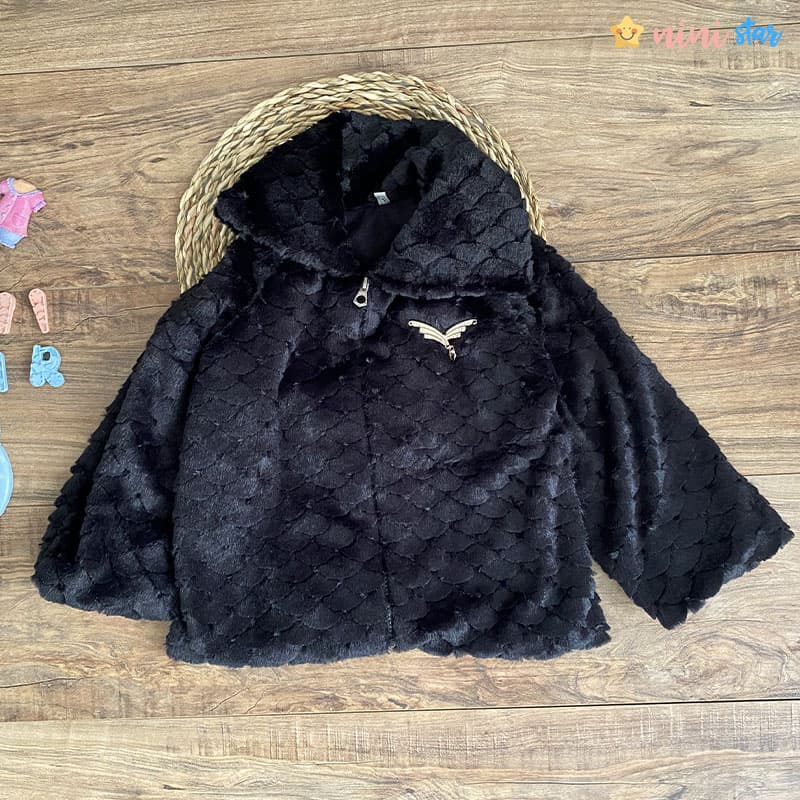 کت خز دخترانه — تصویر ۳